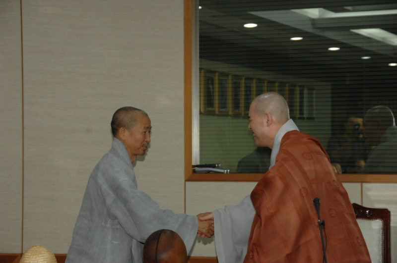 2010.06.08_화쟁위원회 위촉장 수여 (17)